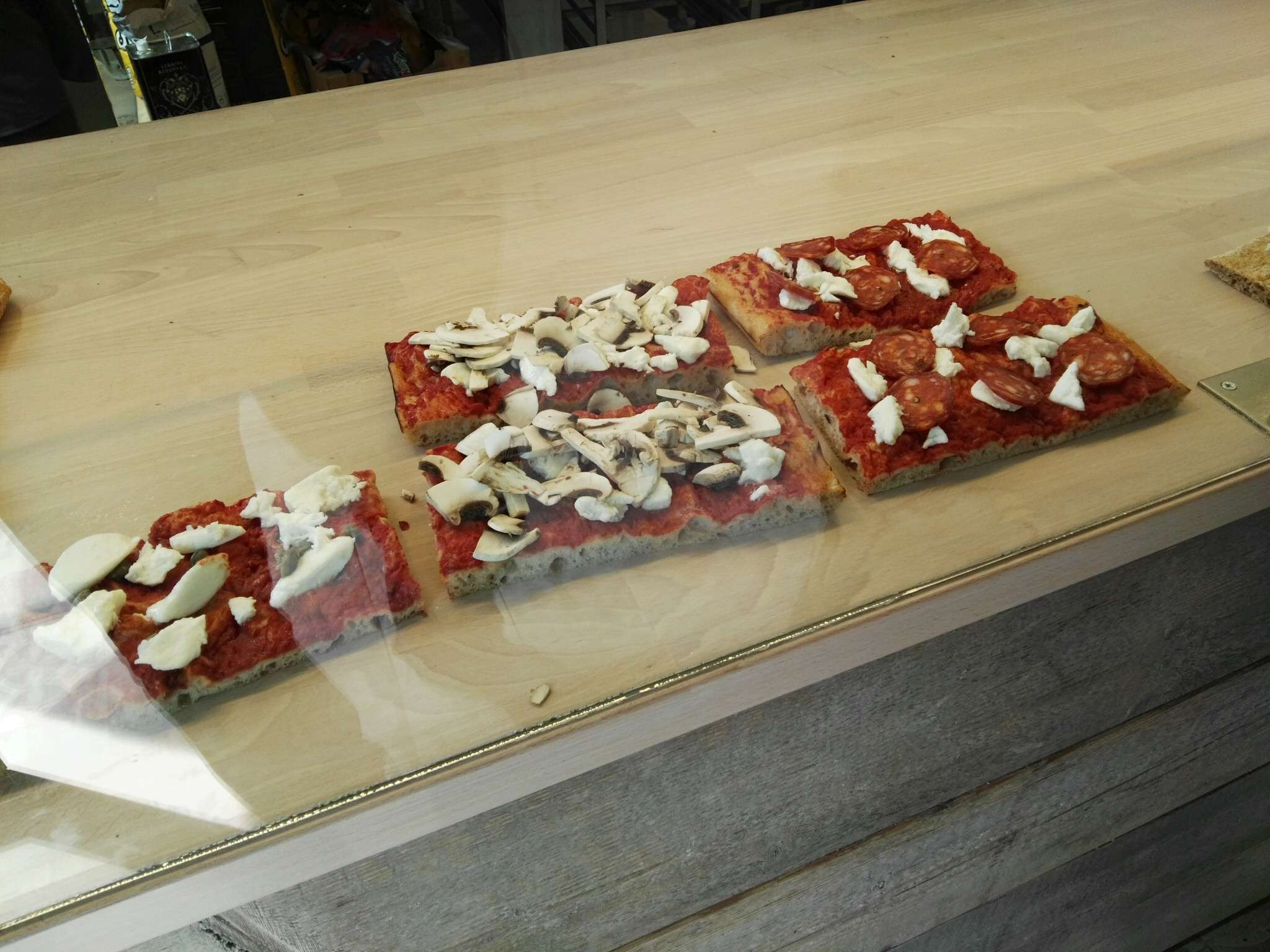 Ghevido Pizza